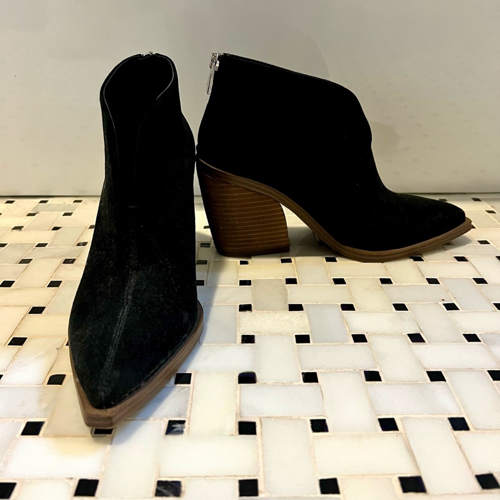 Vince Camuto Black Suede Booties Size 7.5